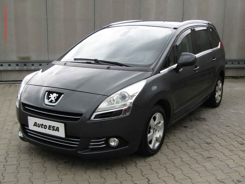 Peugeot 5008 (2010) 2.0 HDi, servis.kniha - fotka 3 z 20
