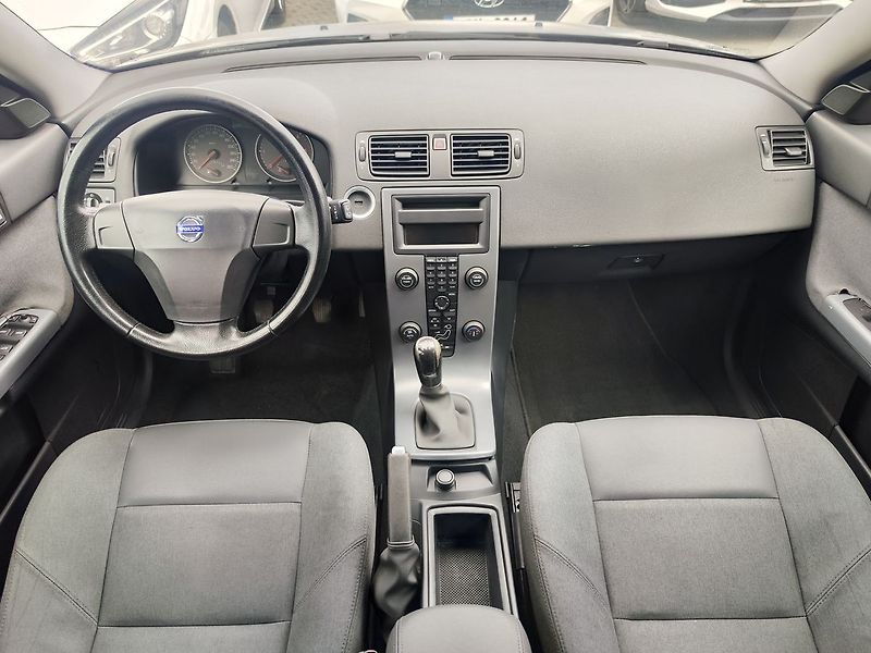 Volvo V50 1.6D/80kW - fotka 12 z 22