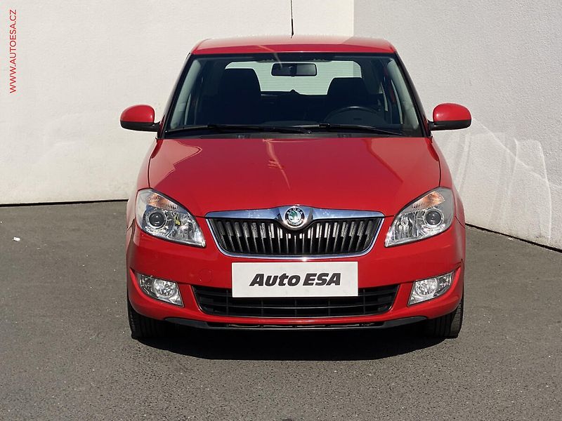 Škoda Fabia (2011) 1.2TSI, ČR, Klima - fotka 2 z 15