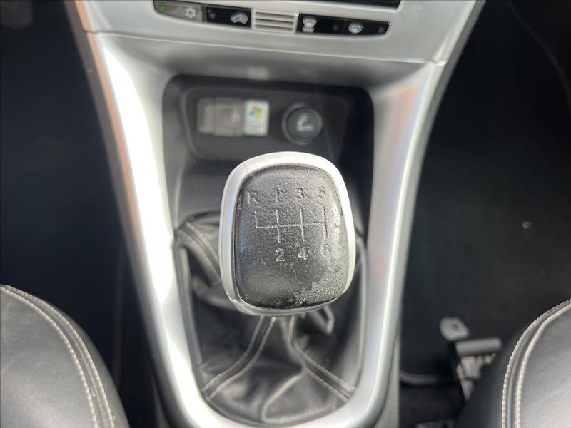 Lancia Delta 1,4 i 110 KW KLIMA ALU STK9/28 - fotka 20 z 35