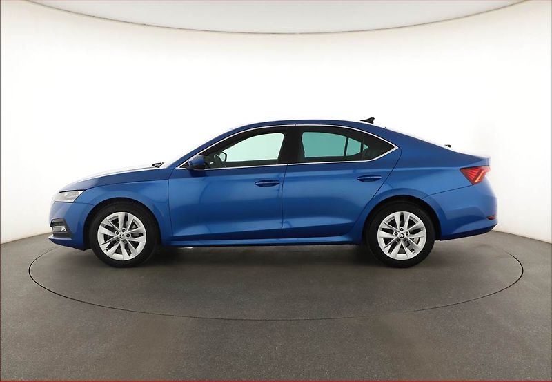 Škoda Octavia (2021) Style 2.0 TDI, Automat, ČR - fotka 3 z 20