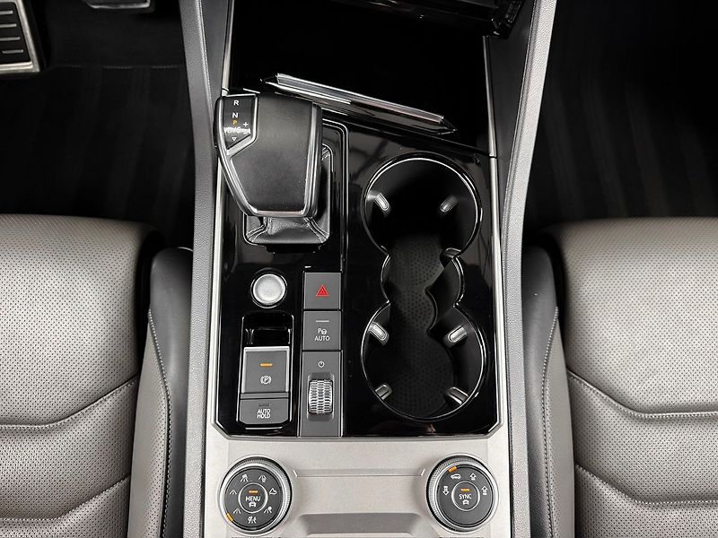 Volkswagen Touareg 3.0TDI 210KW 4MOTION R-LINE, V - fotka 27 z 35