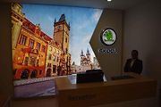 Návštěvníka v recepci uvítá pohled na Staroměstské náměstí
