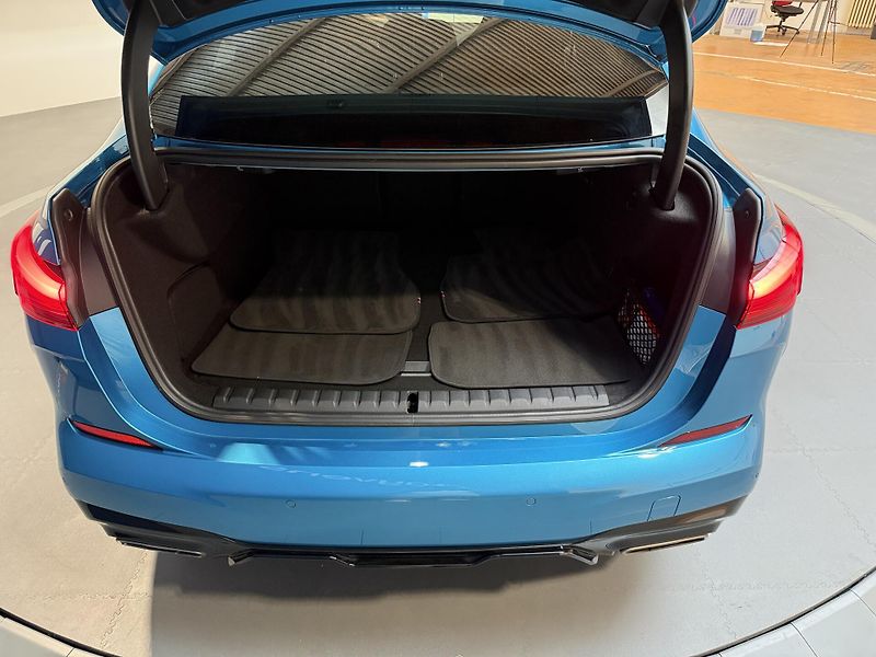 BMW Řada 2 3.0 M235 xDrive AT Gran Coupe - fotka 17 z 18