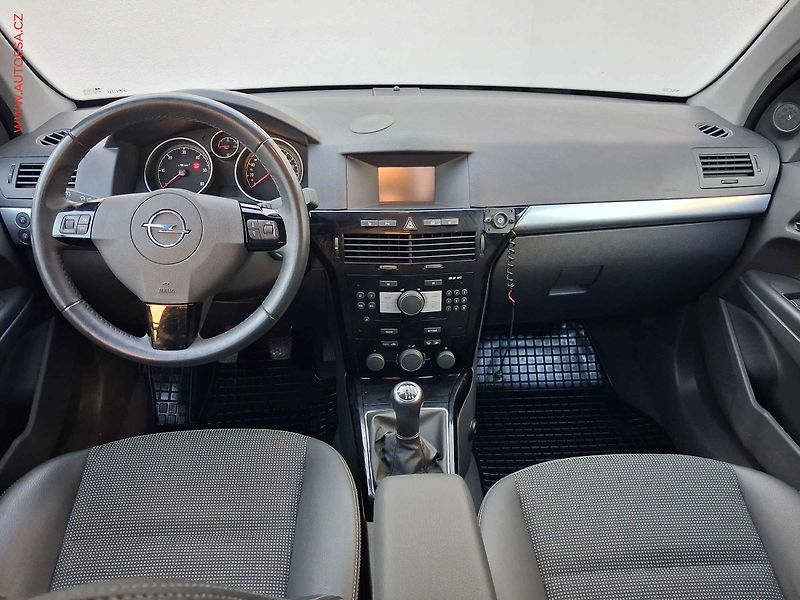Opel Astra (2010) 1.9CDTI, ČR, servis.kniha - fotka 8 z 16