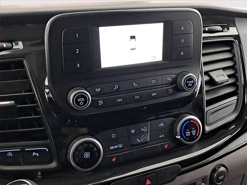 Ford Tourneo Custom (2019) Trend 2.0 EcoBlue, ČR - fotka 15 z 19