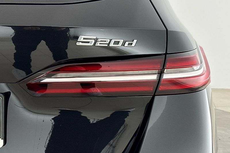BMW Řada 5 řady 5 | 520d xDrive - fotka 4 z 16