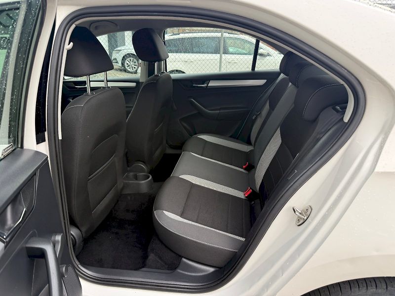 Škoda Rapid (2018) 1.0 TSI 81 kW Ambition Plus - fotka 10 z 20