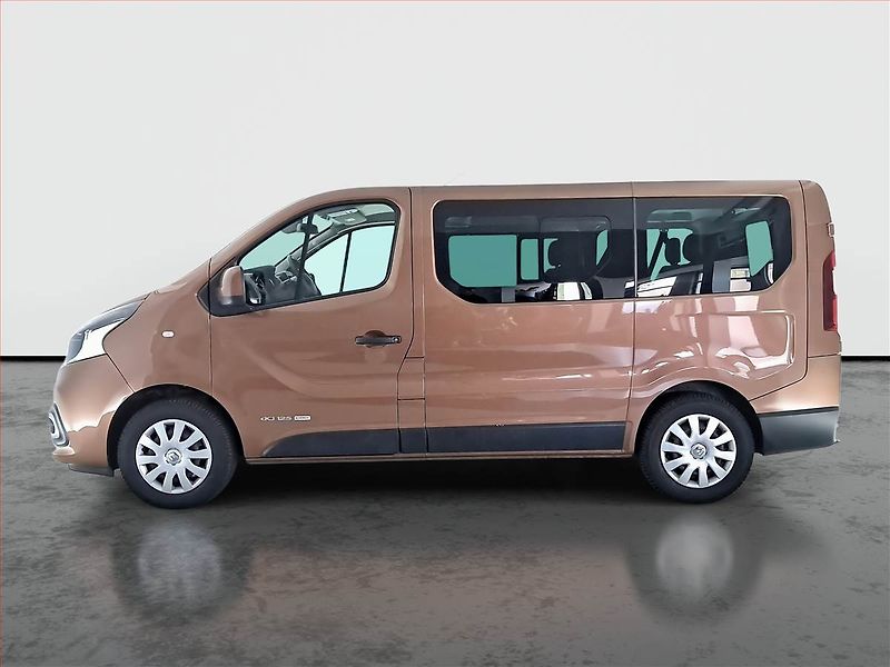 Renault Trafic (2016) 1.6 dCi, Bus, 8Míst, ČR - fotka 3 z 18