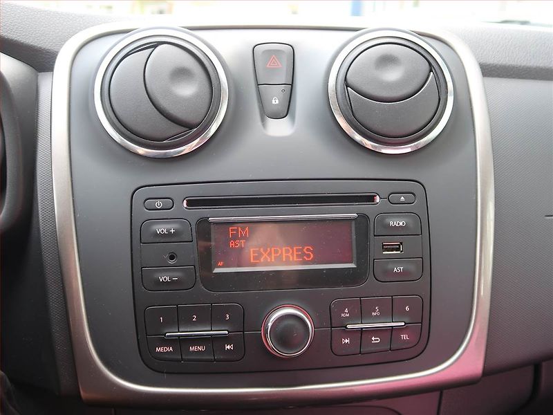 Dacia Logan (2013) 1.2 16V, Serv.kniha - fotka 12 z 14