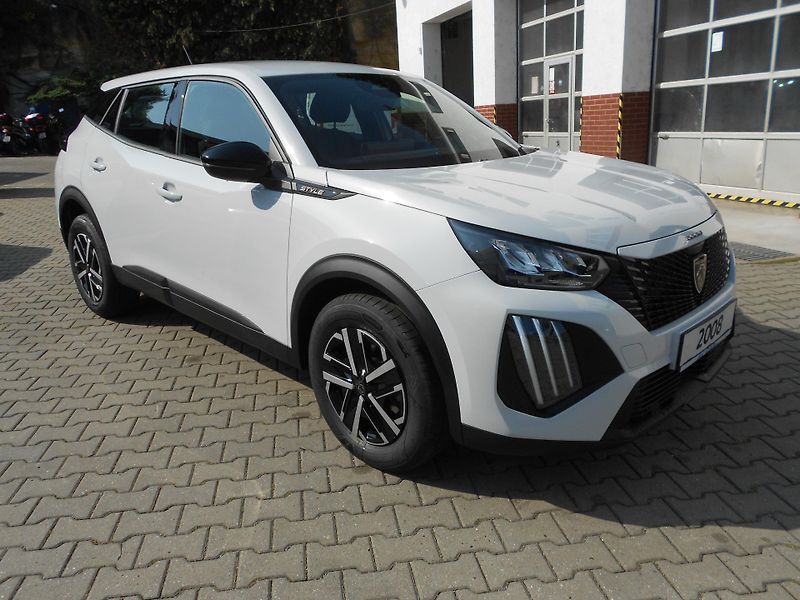 Peugeot 2008  STYLE PureTech 100 MAN6 - fotka 3 z 8