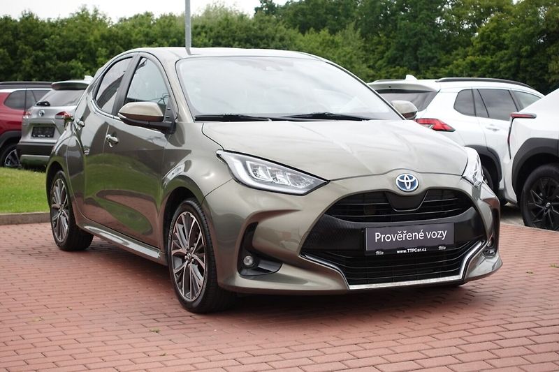 Toyota Yaris 1.5 HEV  Executive - fotka 3 z 29