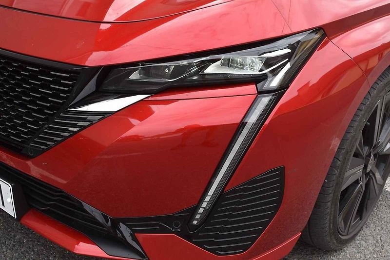Peugeot kombíky umí. Platí to i novém 308 SW