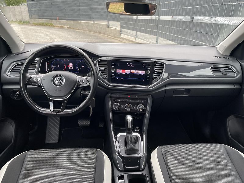 Volkswagen T-Roc (2019) 2.0 TDI 110 kW DSG SPORT - fotka 9 z 34
