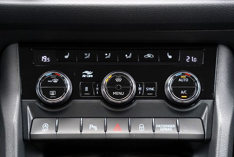 Škoda Kodiaq 2.0 TDI DSG 4x4/147 Kw/ČR - fotka 40 z 45