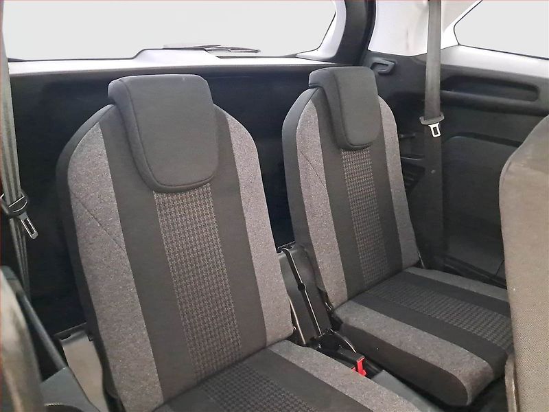 Peugeot 5008 (2018) PureTech 130, 7 míst - fotka 17 z 20