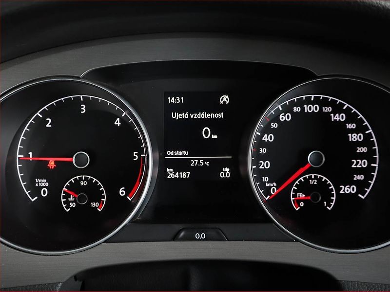 Volkswagen Golf Sportsvan (2014) 1.6 TDI, Automat, Serv.kniha - fotka 11 z 21