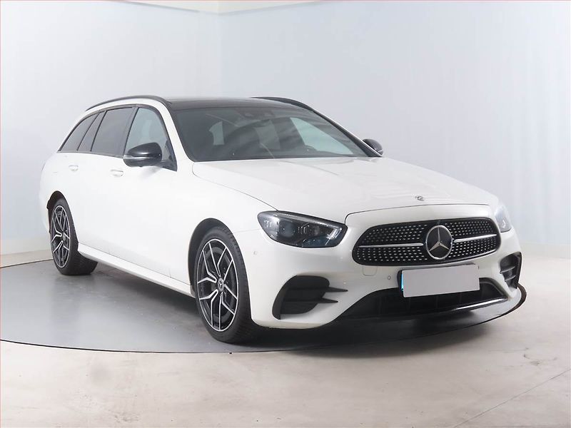 Mercedes-Benz Třídy E (2021) E 220 d 4MATIC - fotografie inzerátu