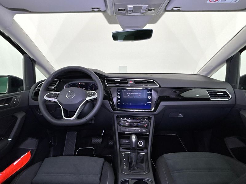 Volkswagen Touran (2025) MPV - fotka 5 z 29