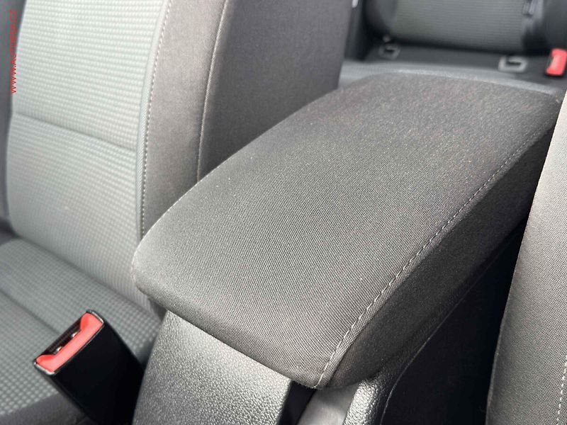 Volkswagen Golf (2010) 1.4 TSi, AC, park.čidla - fotka 16 z 17
