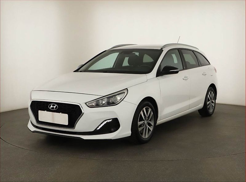Hyundai i30 (2018) 1.4 T-GDI, Serv.kniha - fotka 2 z 14
