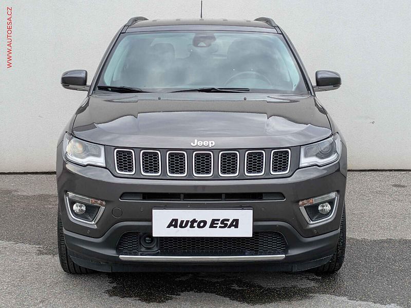 Jeep Compass (2021) 1.3 T, 2.maj,ČR, ACC, xenon - fotka 2 z 18