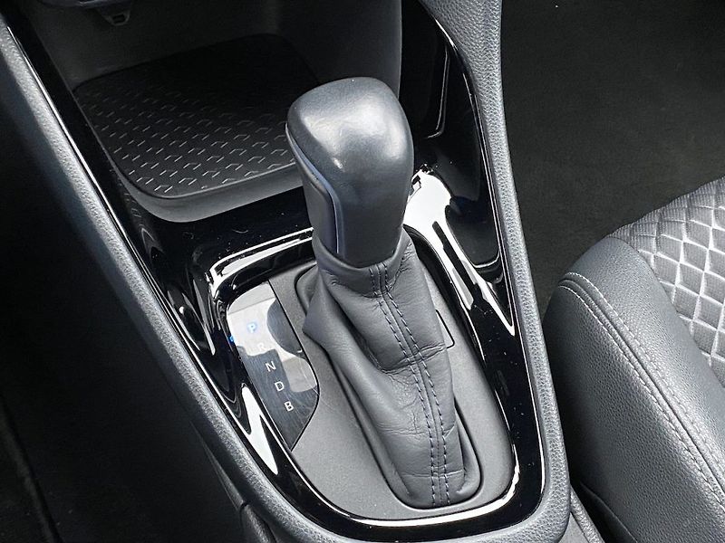 Toyota Yaris 1.5HSD, ČR-1, Selection, +kola - fotka 24 z 31