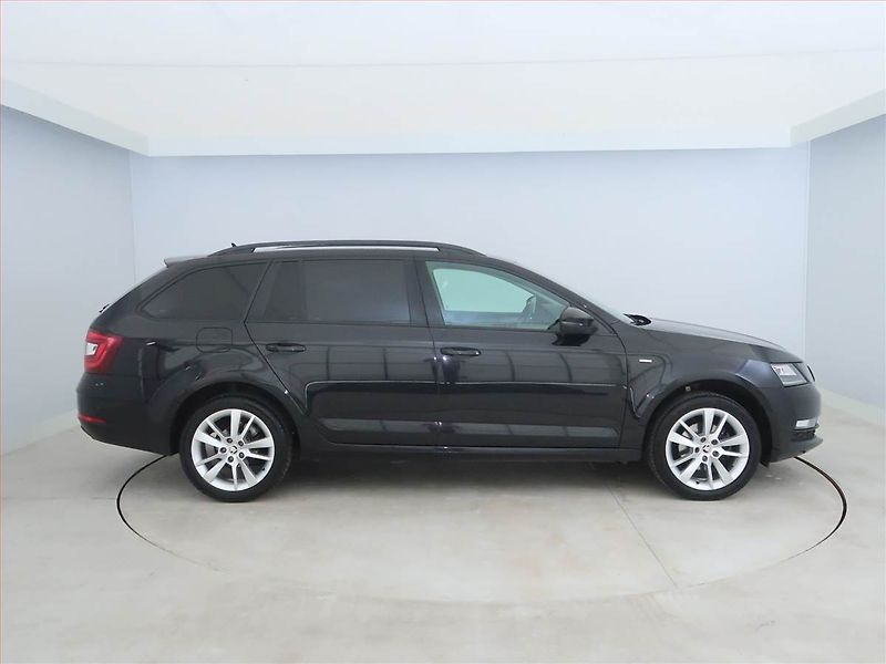 Škoda Octavia (2018) Clever 2.0 TDI, Tempomat - fotka 6 z 15