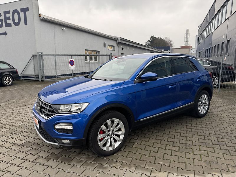 Volkswagen T-Roc (2020) 1.5 TSI DSG - fotka 3 z 22