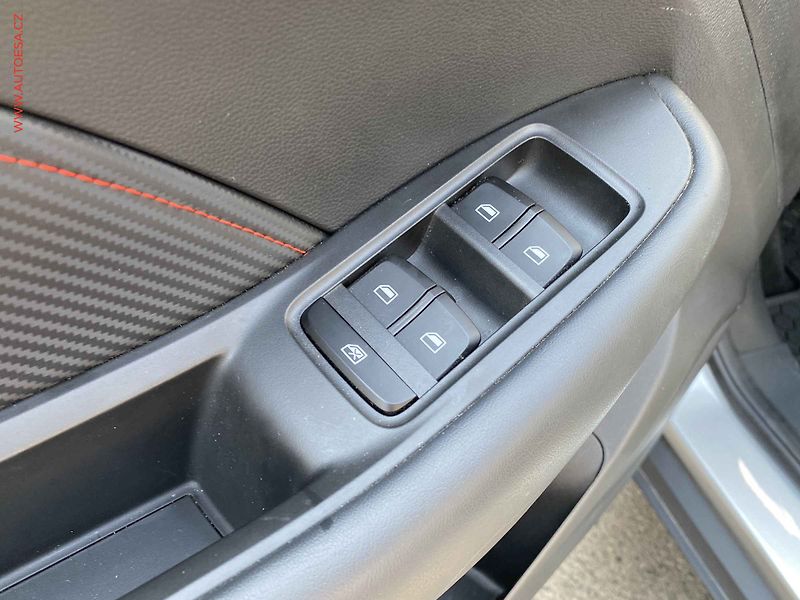 MG ZS (2023) 1.5, ČR, servis.kniha, LED - fotka 13 z 15