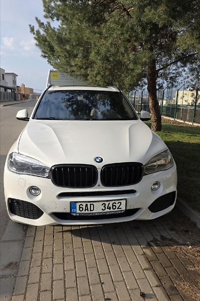 BMW X5 (2017) Prodám BMW X5 xDrive 30d - fotka 2 z 30