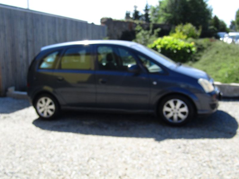 Opel Meriva (2009) 1.7 CDTi 74kW - fotka 2 z 35