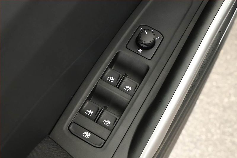 Škoda Fabia (2022) Style 1.0 TSI, ČR,1.maj - fotka 14 z 14