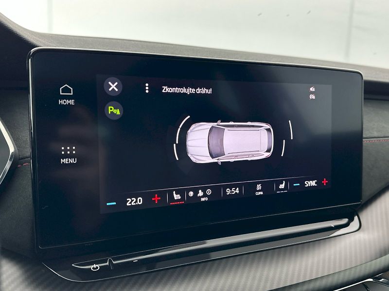 Škoda Octavia (2023) Combi 2.0TSI 180kW RS - fotka 12 z 34