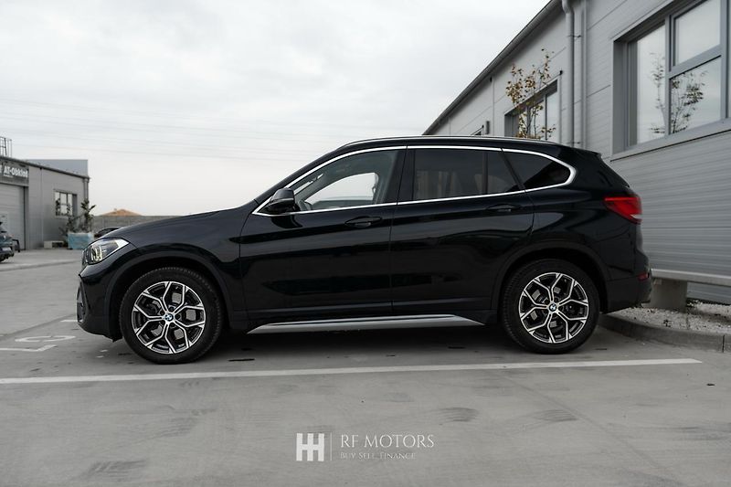 BMW X1 (2019) xDrive20d xLine - fotka 10 z 18