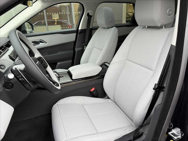 Land Rover Range Rover Velar 3,0   DYNAMIC SE P400 - fotka 12 z 21