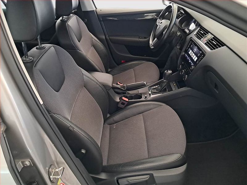 Škoda Octavia (2017) 1.6 TDI, Automat, Navi - fotka 9 z 18