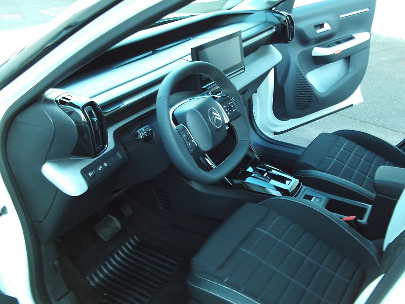 Citroën C3 (2026) MAX Hybrid 110k Automatic - fotka 8 z 18