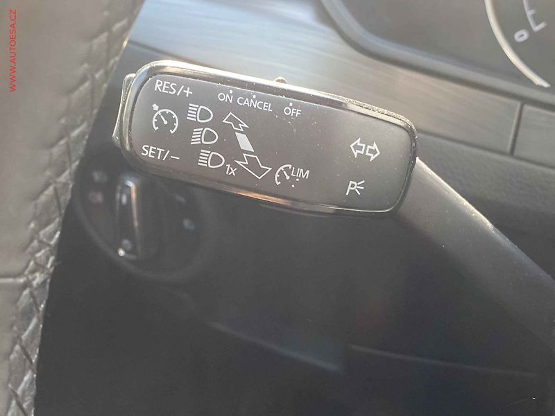 Škoda Superb (2018) 2.0 TDi, Style, DSG, bixen - fotka 16 z 17