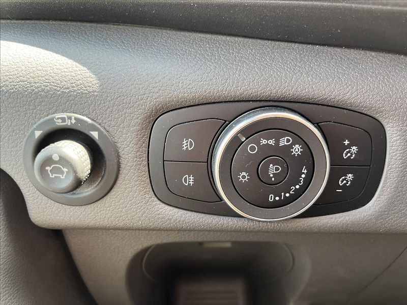 Ford Transit 2,0 TDCi 96KW 7MÍST L3 ČR -DPH - fotka 26 z 36