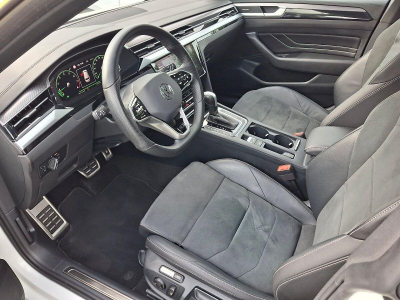 Volkswagen Arteon (2023) Shooting Brake R-Line DSG 4x4 - fotka 6 z 35