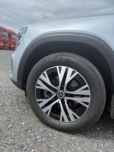 Mercedes-Benz GLB (2024) 200d  - fotka 8 z 14