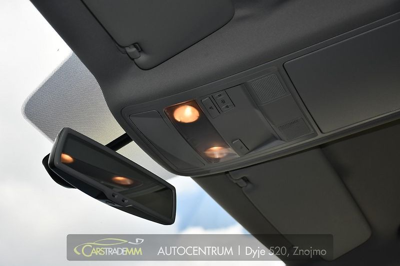 Volkswagen Touran 2.0TDi CROSS NAVI VÝHŘEV - fotka 42 z 48