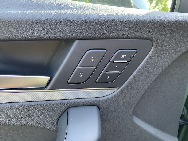 Audi Q5 2,0 TSI QUATTRO SLINE ČR,SERVI - fotka 20 z 29