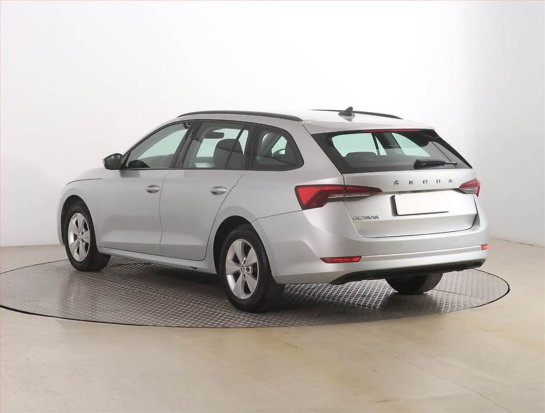 Škoda Octavia (2020) Ambition 2.0 TDI, Automat - fotka 4 z 22