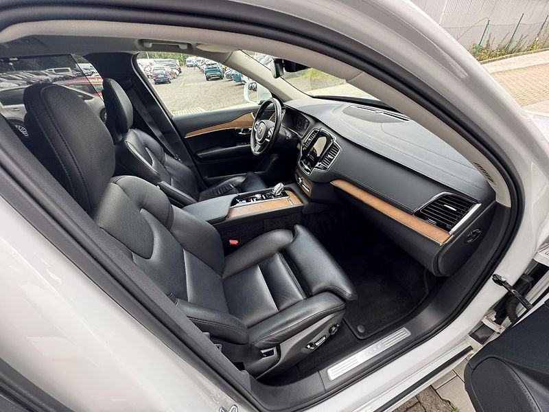 Volvo XC90 B5 (nafta) AWD // TZ // 1. maj - fotka 13 z 49
