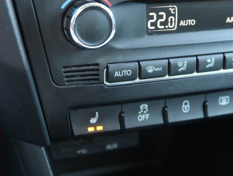 Seat Toledo (2015) 1.2 TSI, Navi, Tempomat - fotka 18 z 20