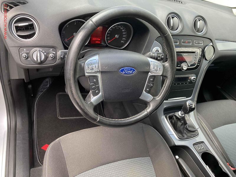 Ford Mondeo (2012) 2.0 TDCi, Trend - fotka 12 z 19