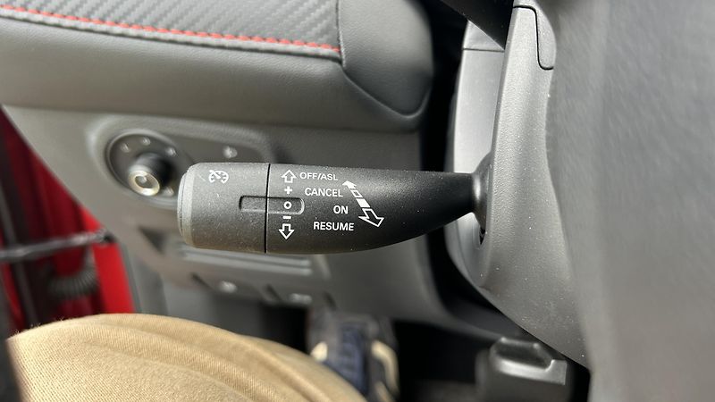 MG ZS (2025) 1.0 T-GDI AUT Exclusive  - fotka 16 z 20