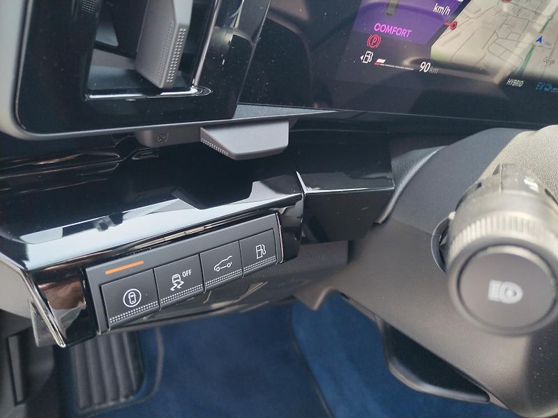 Renault Rafale (2026) atelier Alpine 4x4 300k - fotka 36 z 45